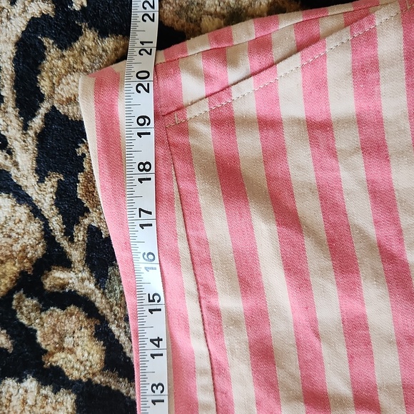 Loft Shorts - Picture 8 of 9